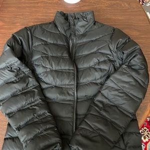 Women’s Eddie Bauer puffer jacket, black size medium